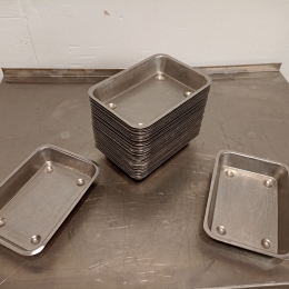 50 s/s steel dishes (305mm x 215mm)